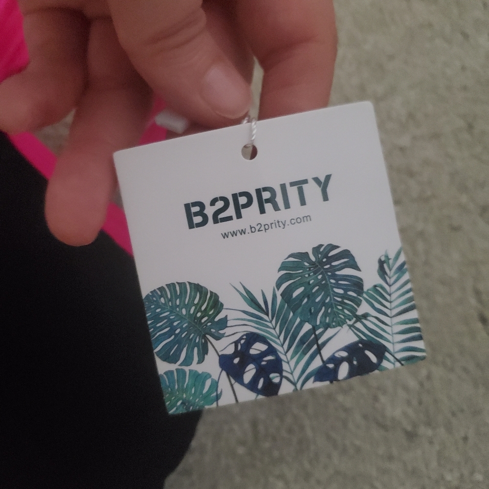 One piece🍒 - Picture 6 of 10